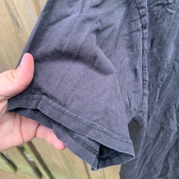 Vintage 2004 Iron Maiden Graphic T Shirt Run To The Hills - Picture 12 of 12